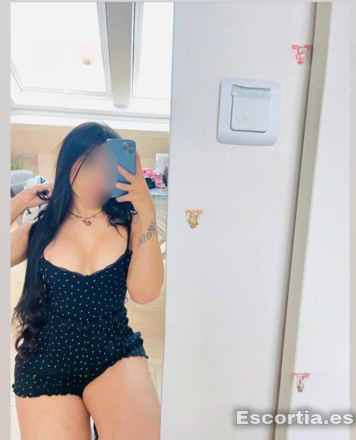 Camila photo 2