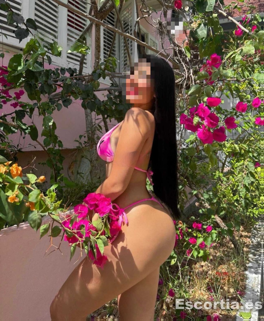 Camila photo 2
