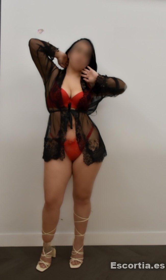 Camila photo 5