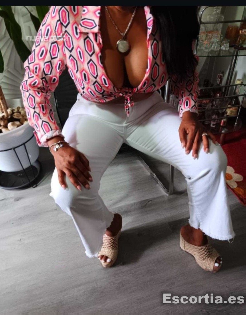 Naomi photo 3
