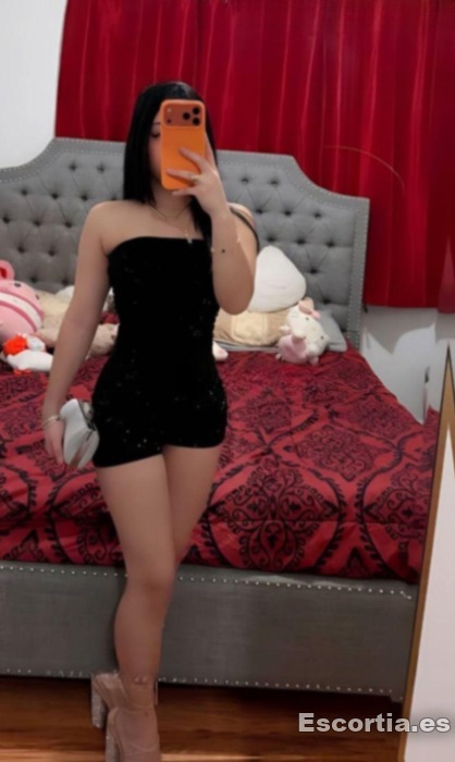 Escort latina 20 photo 2