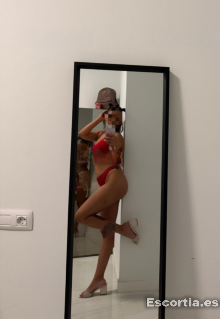 Lola photo 2