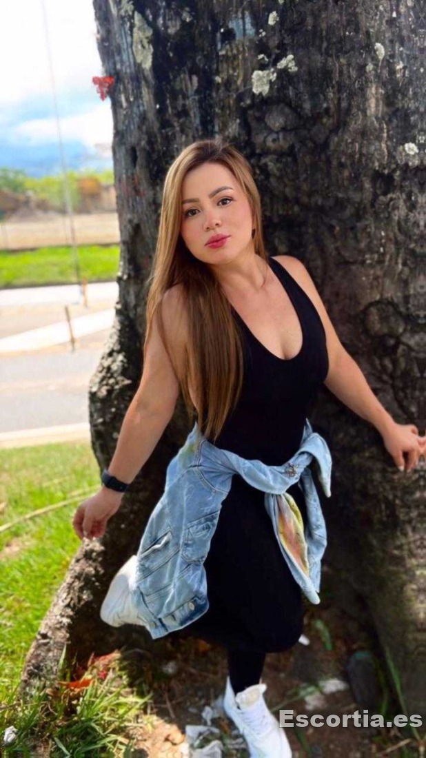 Juliana photo 10