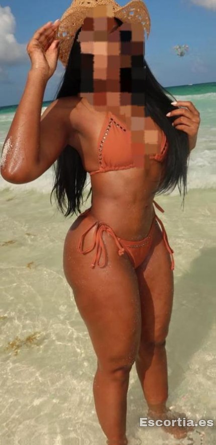 Mia photo 9