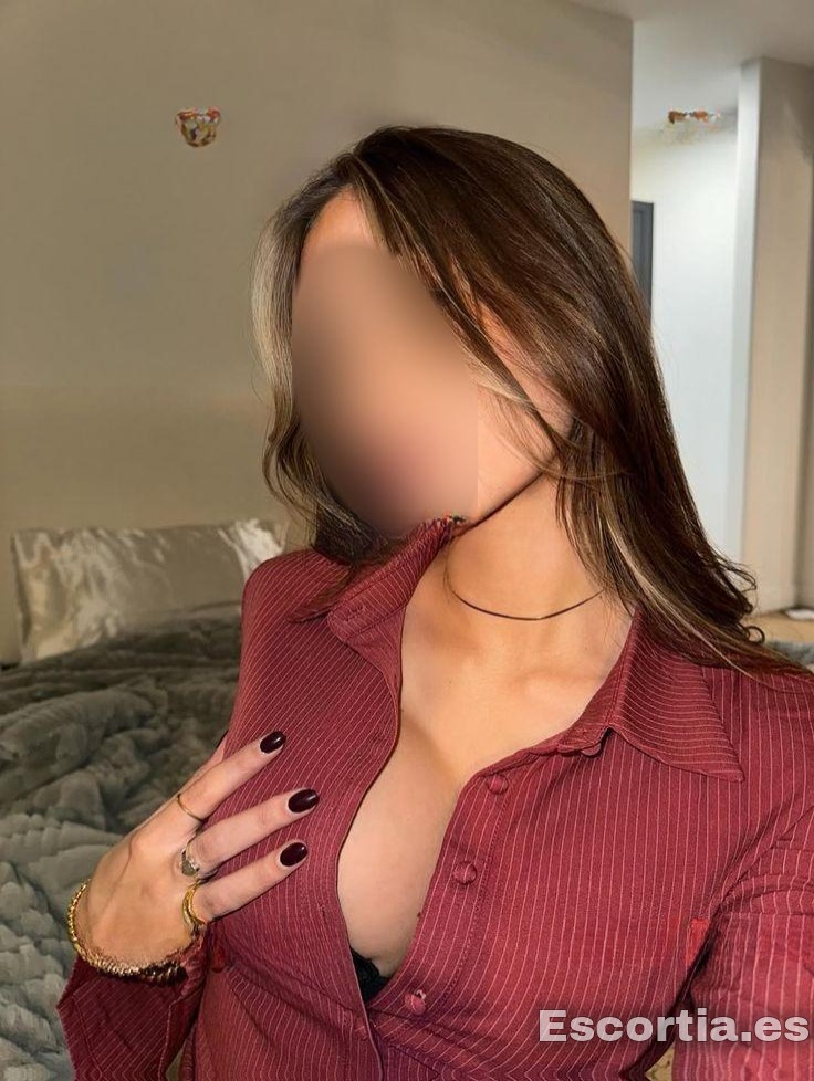 Julie Escorte escort Almería