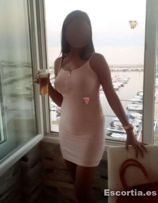 Señorita 35 escort Estepona