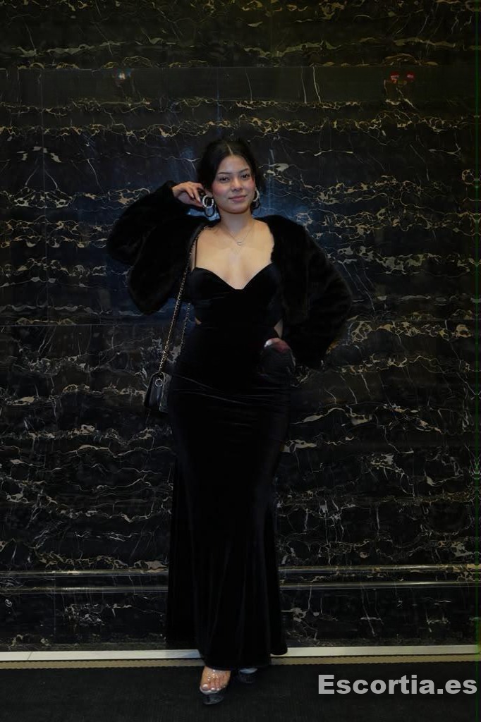 Erika photo 2