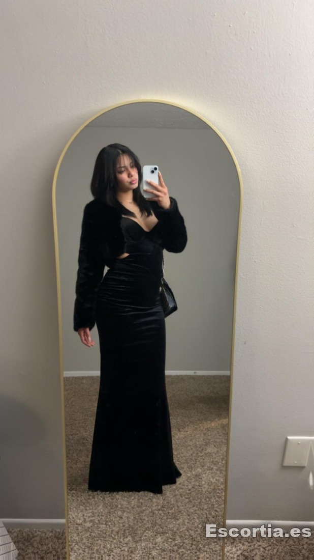 Erika photo 6