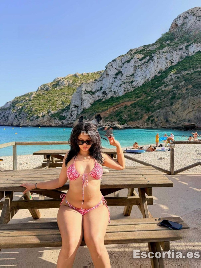 Erika photo 7