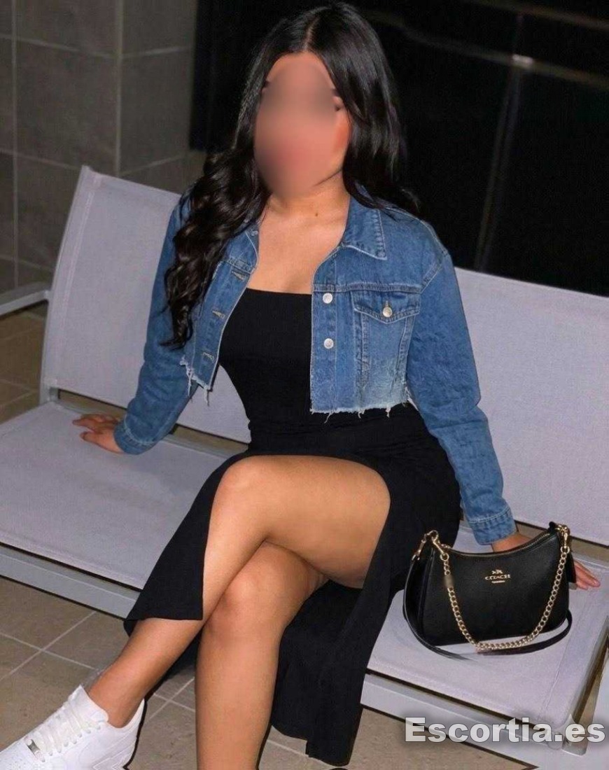 Mia photo 7