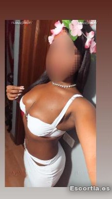Señorita latina 25 escort Arona