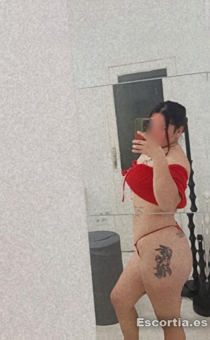 Scarlet photo 2