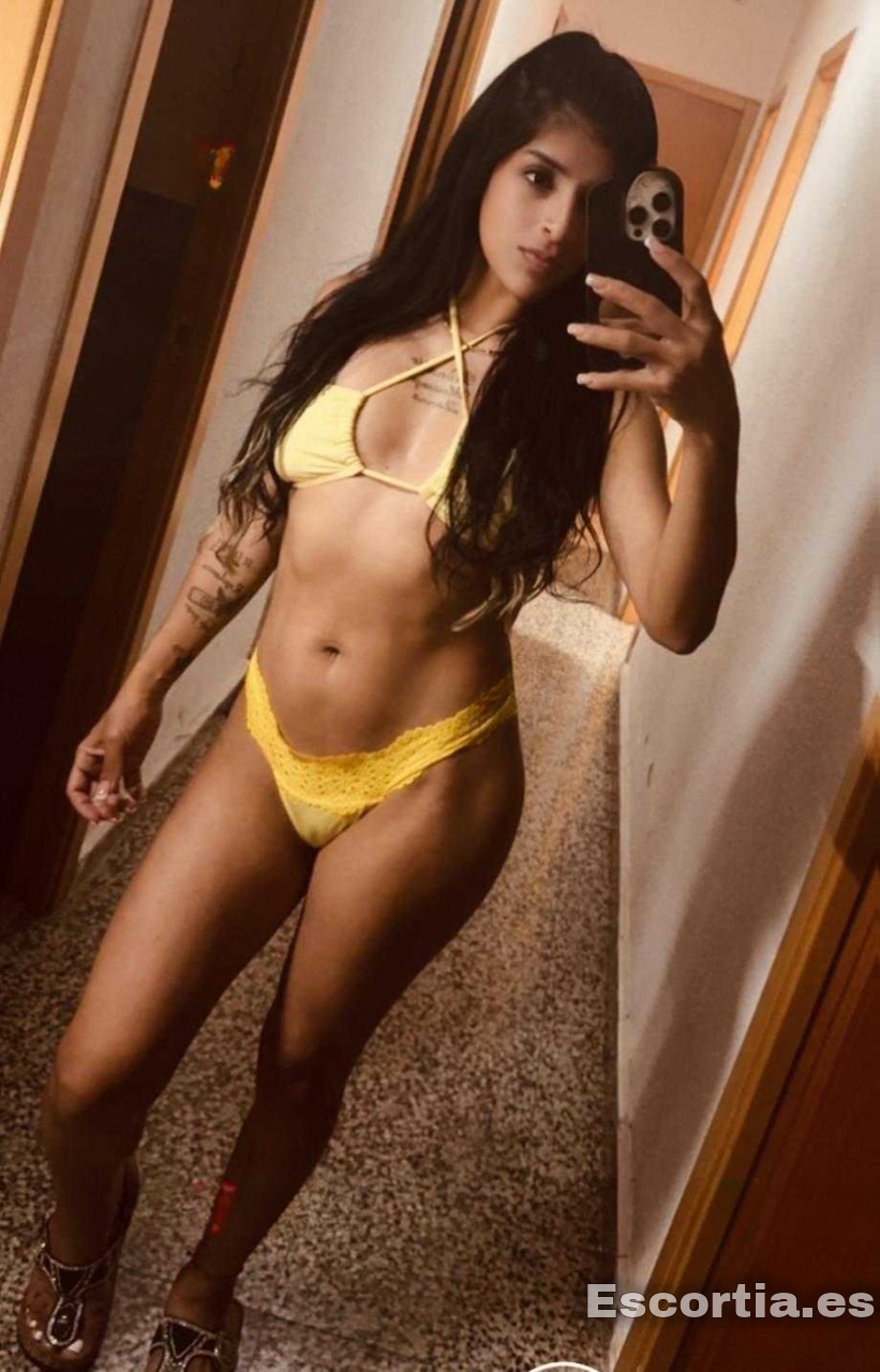 Mía escort Alzira