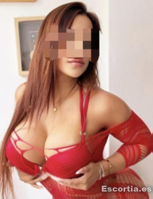 Luana photo 5