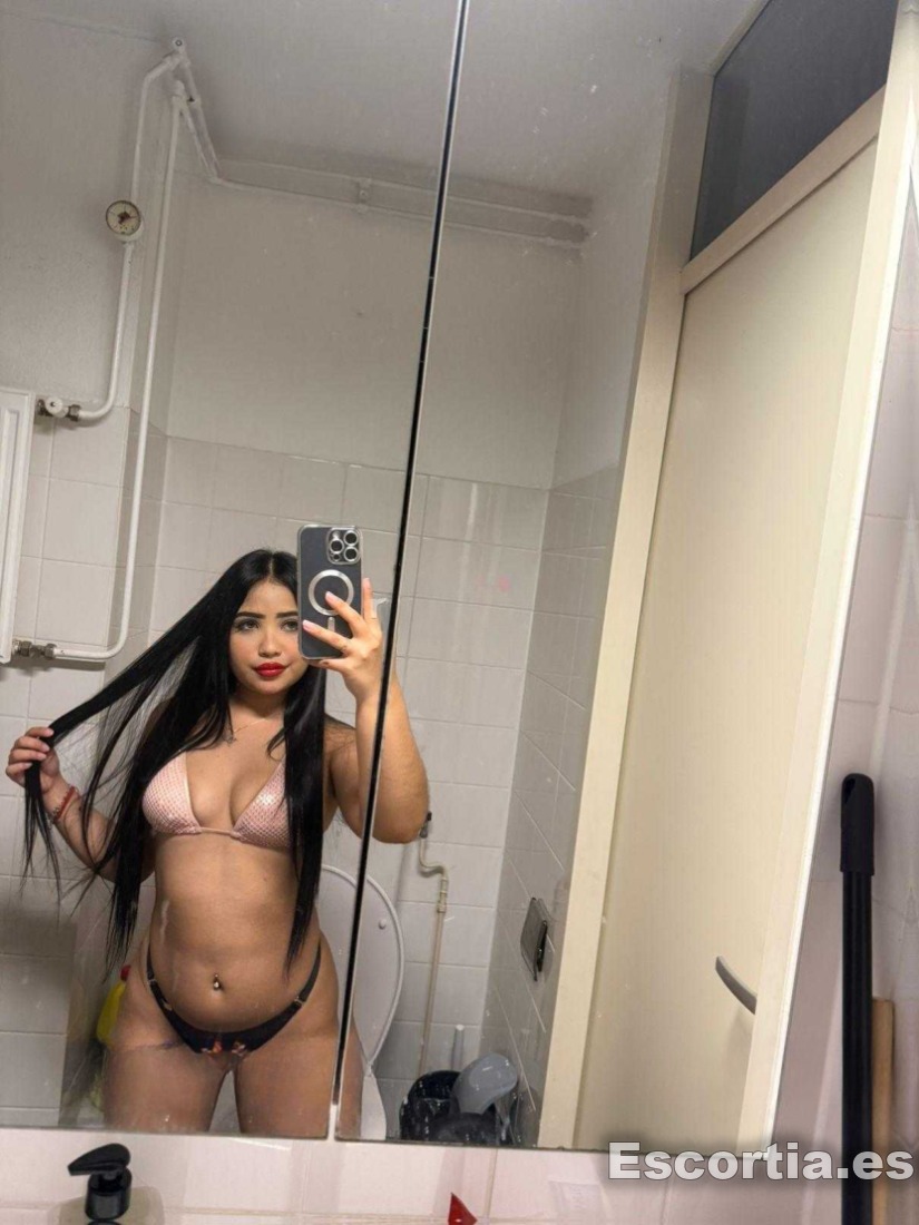 Mia photo 5