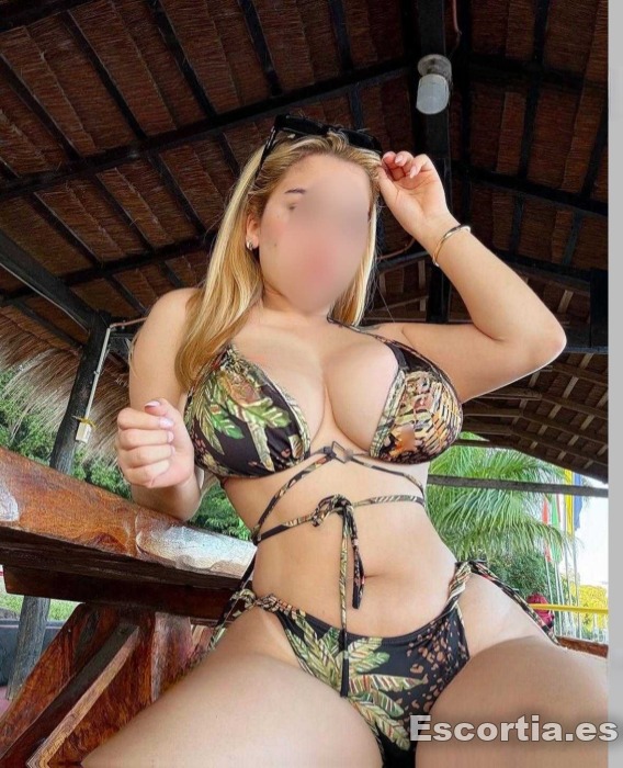 Mia photo 8