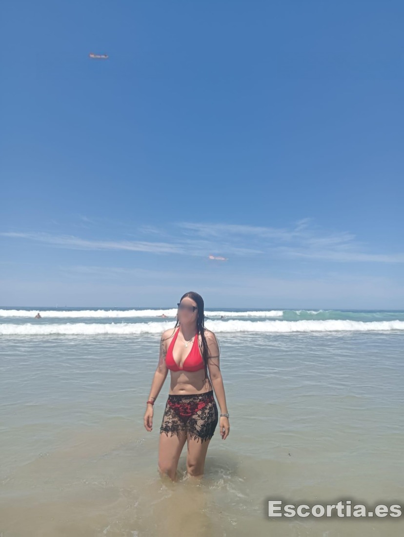 Escort latina 28 escort Donostia-San Sebastián