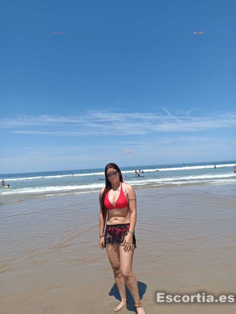 Escort latina 28 photo 5