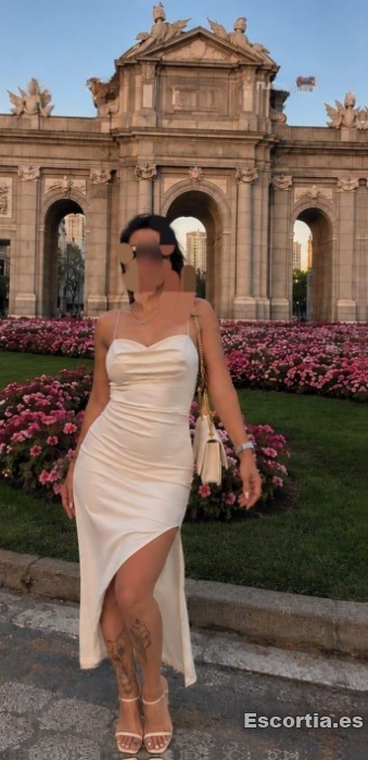 Emili photo 2