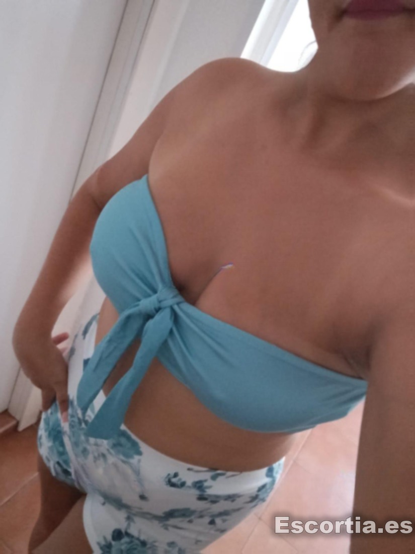 Leyla photo 3