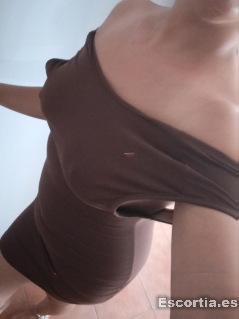Leyla photo 4