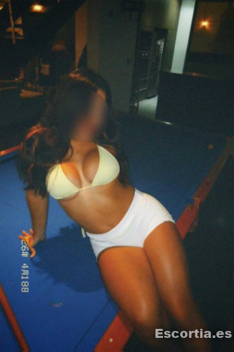 Mia photo 3