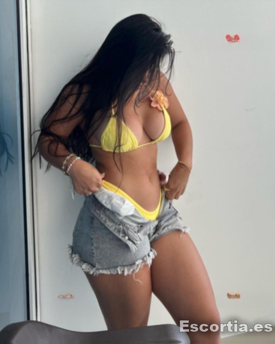 Mia photo 7
