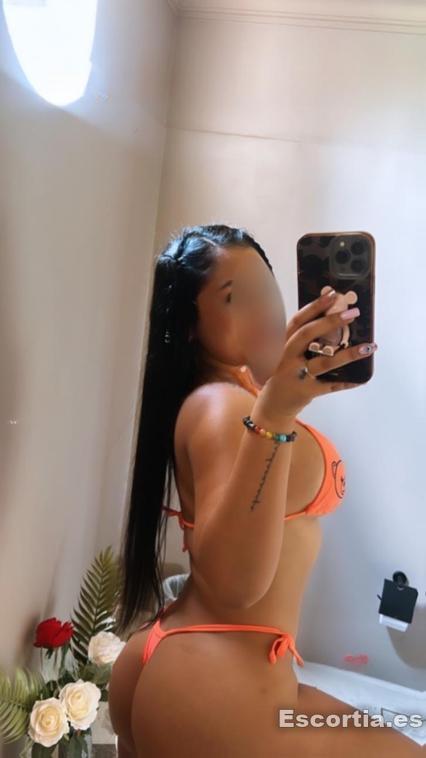 Camila photo 2