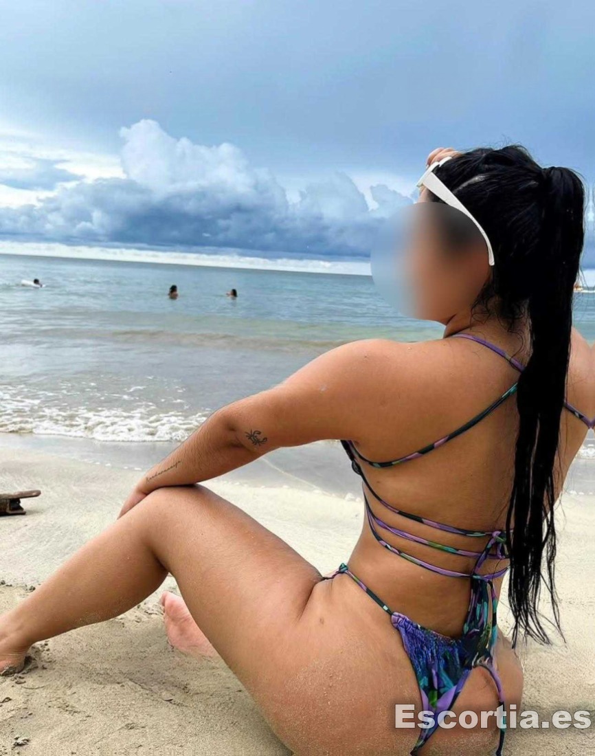 Camila photo 4