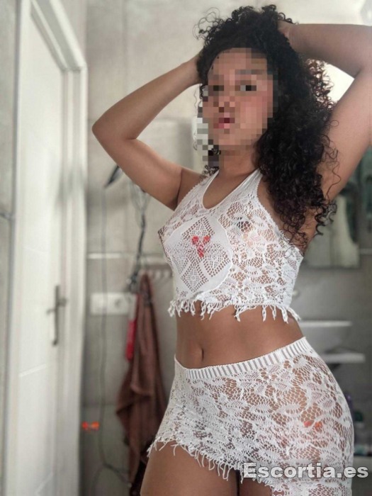 Erika photo 9