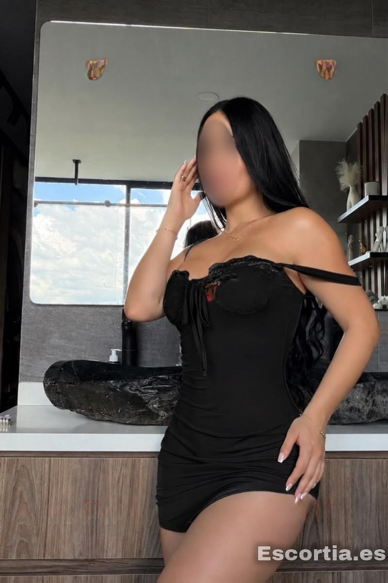 Victoria escort Benalmádena