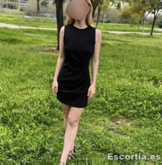 Escort 27 photo 4