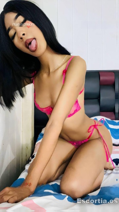 Mia photo 6
