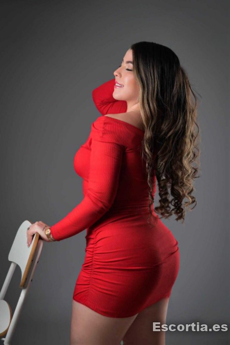 Escort latina 23 photo 2