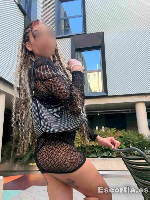 Valentina escort elpalmar