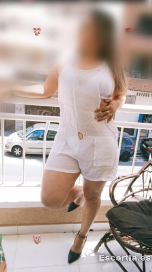 Camila photo 7