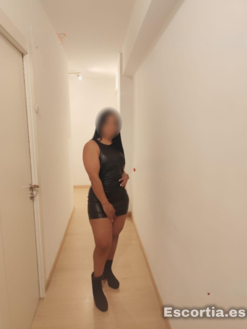 Salome escort Logroño