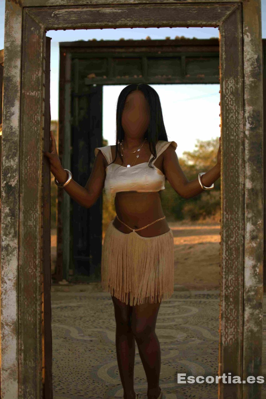 Escort 23 photo 7