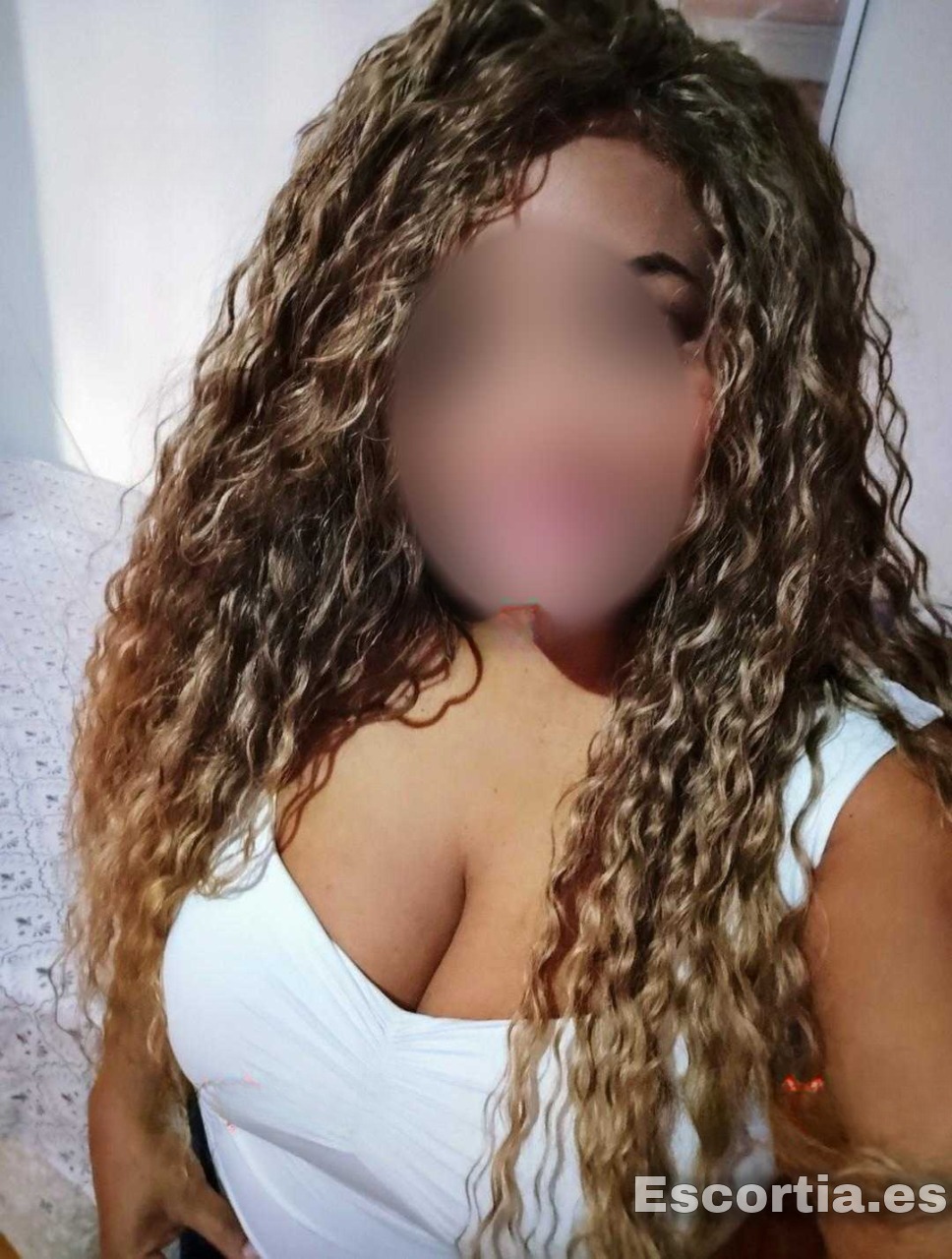 Erika photo 10