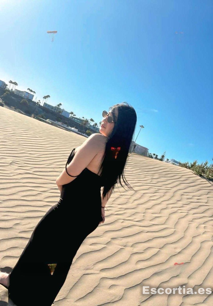 Zoe photo 2