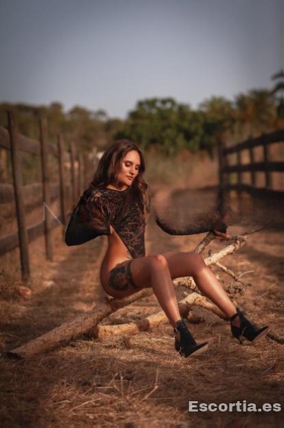 Lizz photo 5